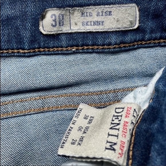 Zara Z1975 skinny mid rise distressed Ripped 
Size 6 - Picture 6 of 10